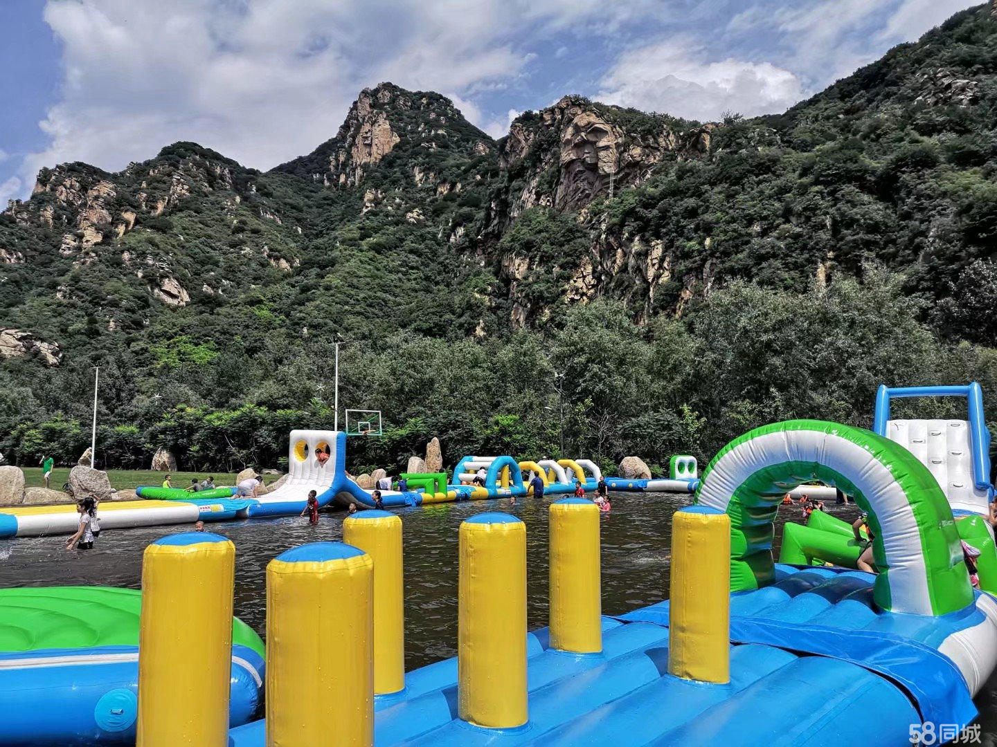 水上闯关 夏季团建 户外拓展